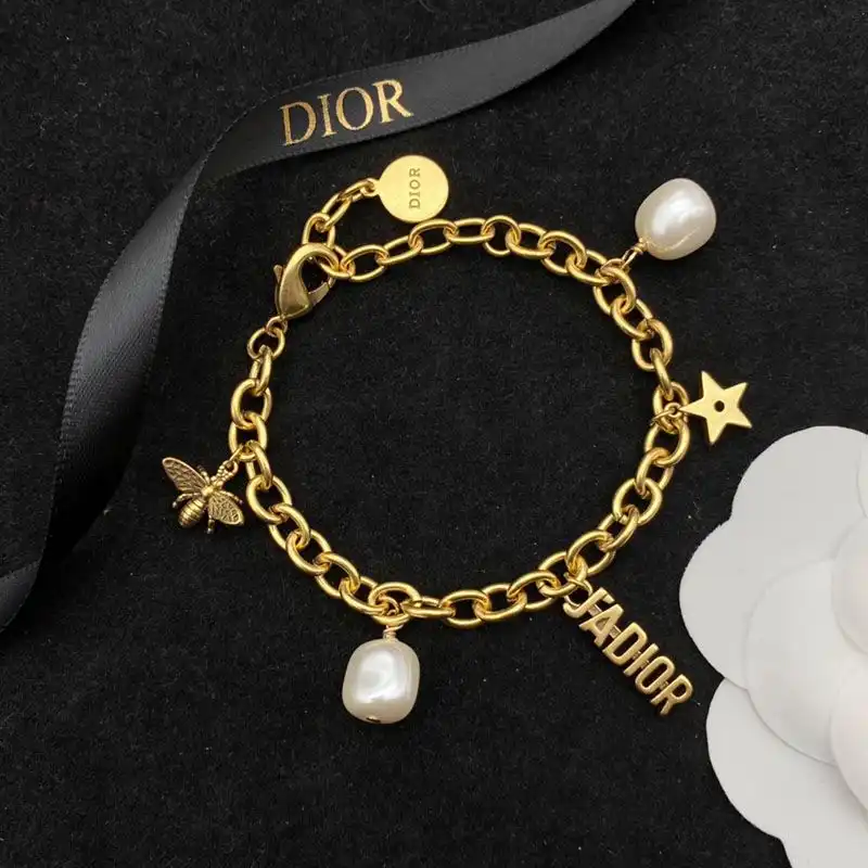 Dior J'ADIOR Bracelet Metal, White Resin Pearls Gold 0130 Hot Sale