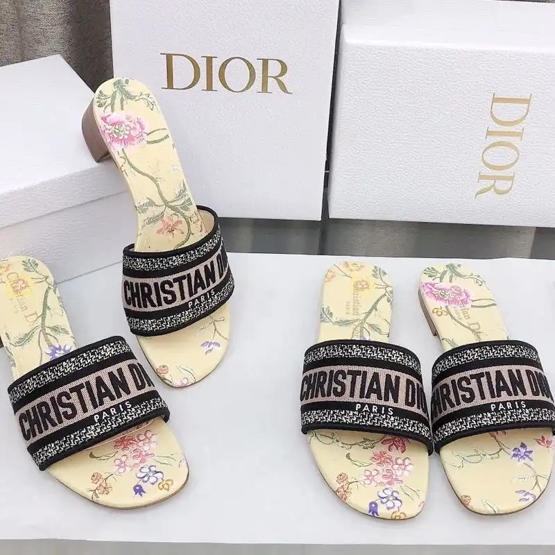 Cheap Christian Dior Dway Slides Women Petites Fleurs Motif Canvas Yellow 0204 Hot Sale